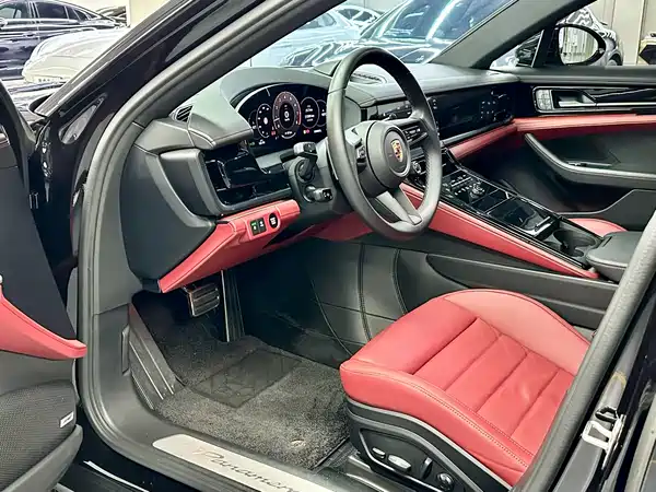 Porsche Panamera 2025