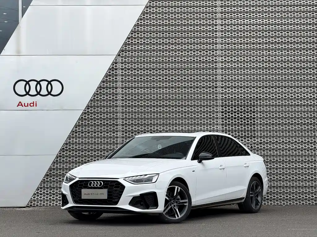Audi A4L 2023 — фото 1
