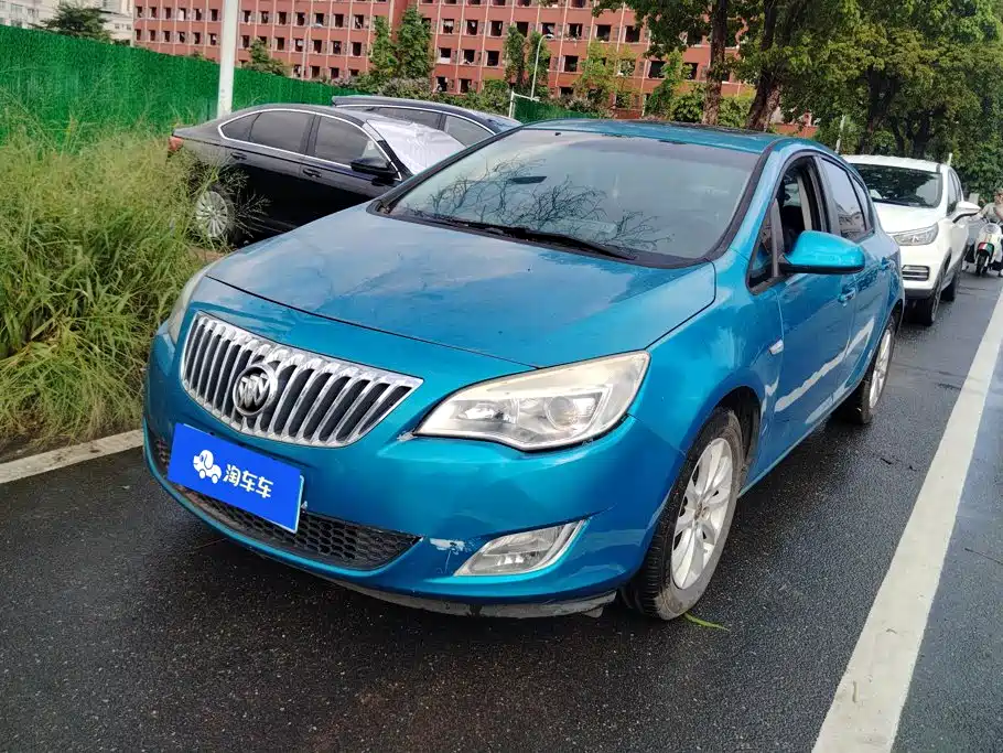 Buick Excelle 2012