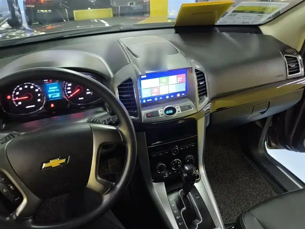 Chevrolet Captiva 2015 — фото 10