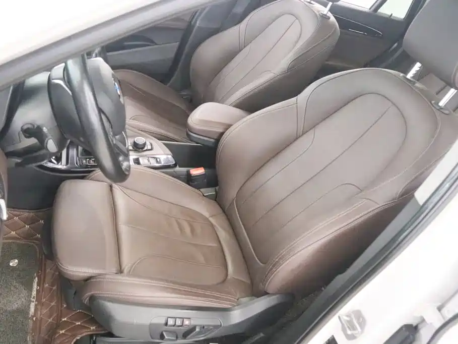 BMW X1 2017 — фото 15