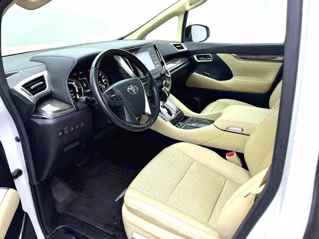 Toyota Alphard 2021