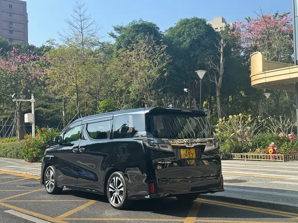 Toyota Vellfire 2018 — фото 14