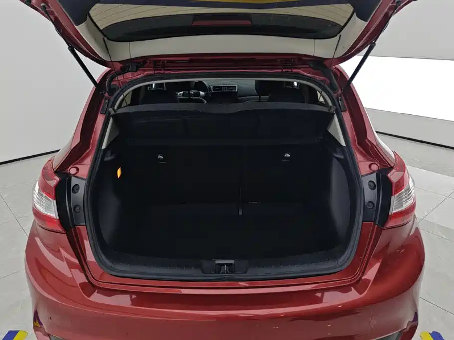 Nissan Tiida 2019