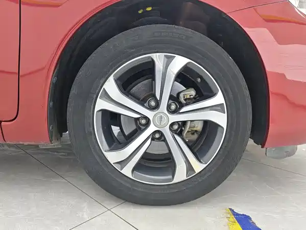 Nissan Tiida 2019