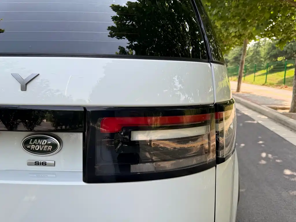 Land Rover Discovery 2019 — фото 19