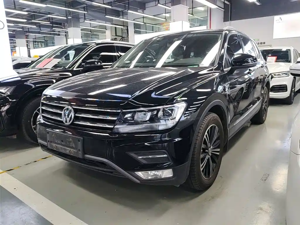 Volkswagen Tiguan L 2020 — фото 2