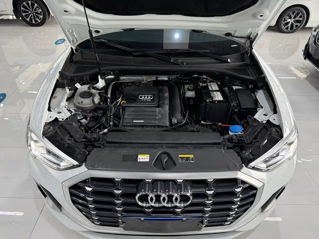 Audi Q3 2022 — фото 14