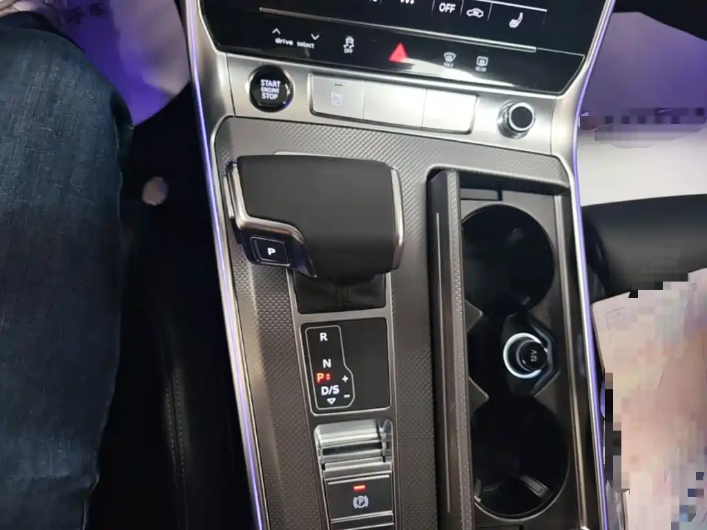 Audi A6L 2025 — фото 21