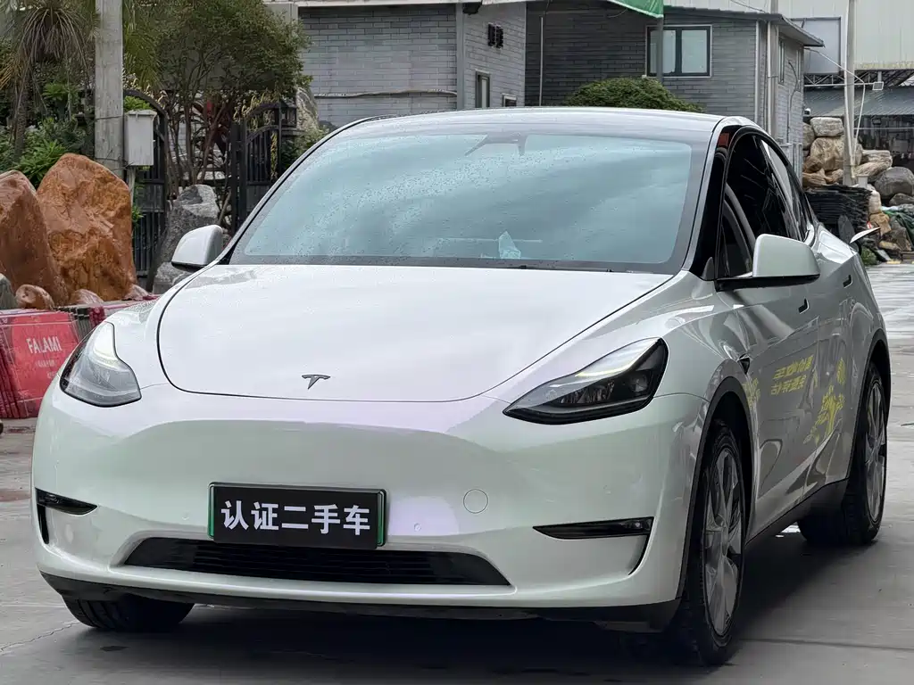 Tesla Model Y 2022