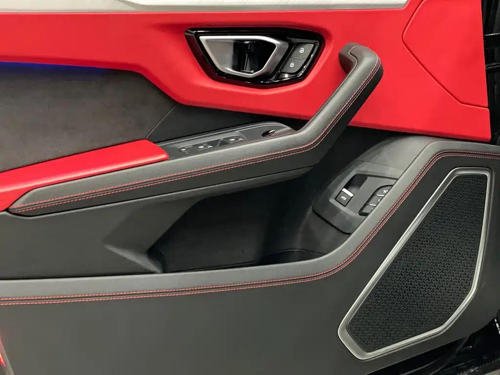 Lamborghini Urus 2020 — фото 19