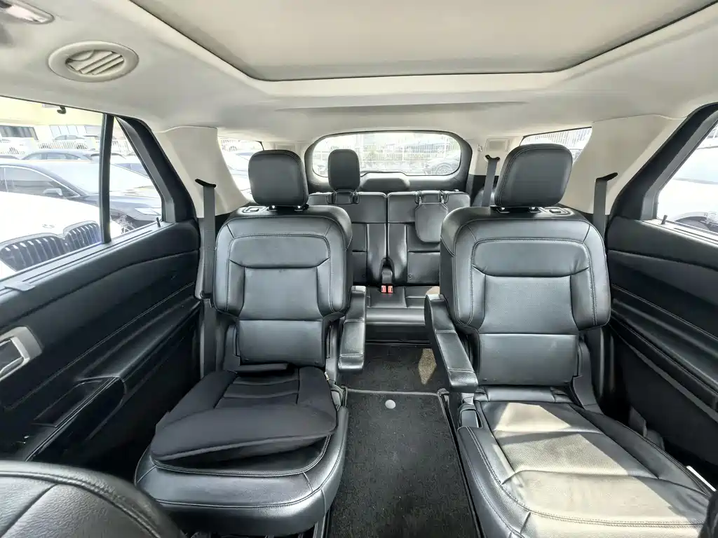 Ford Explorer 2020 — фото 13