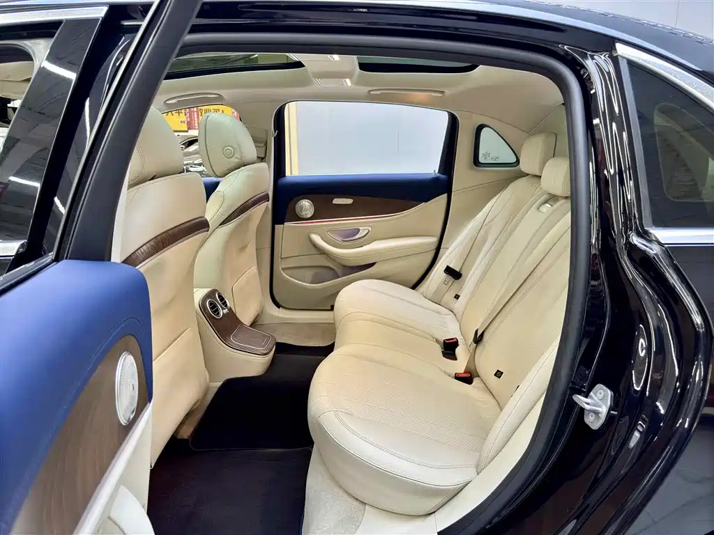Mercedes-Benz E-Class 2021