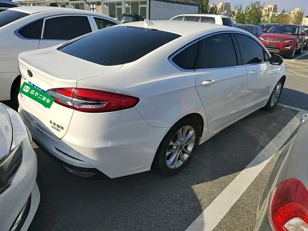 Ford Mondeo 2020 — фото 7