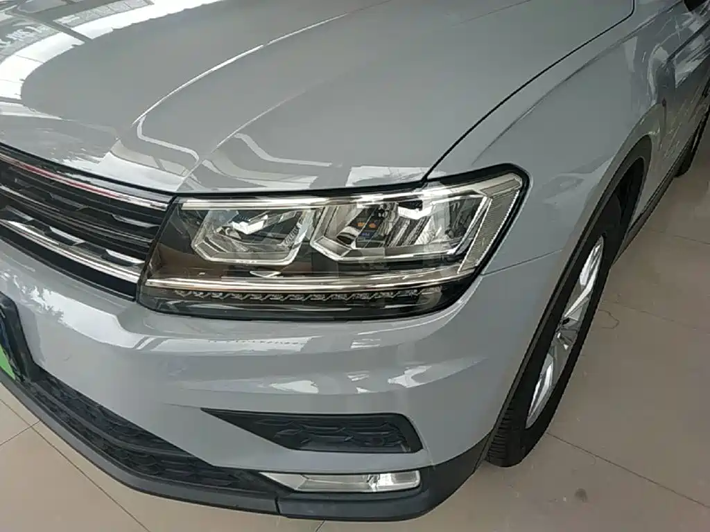 Volkswagen Tiguan 2017 — фото 24