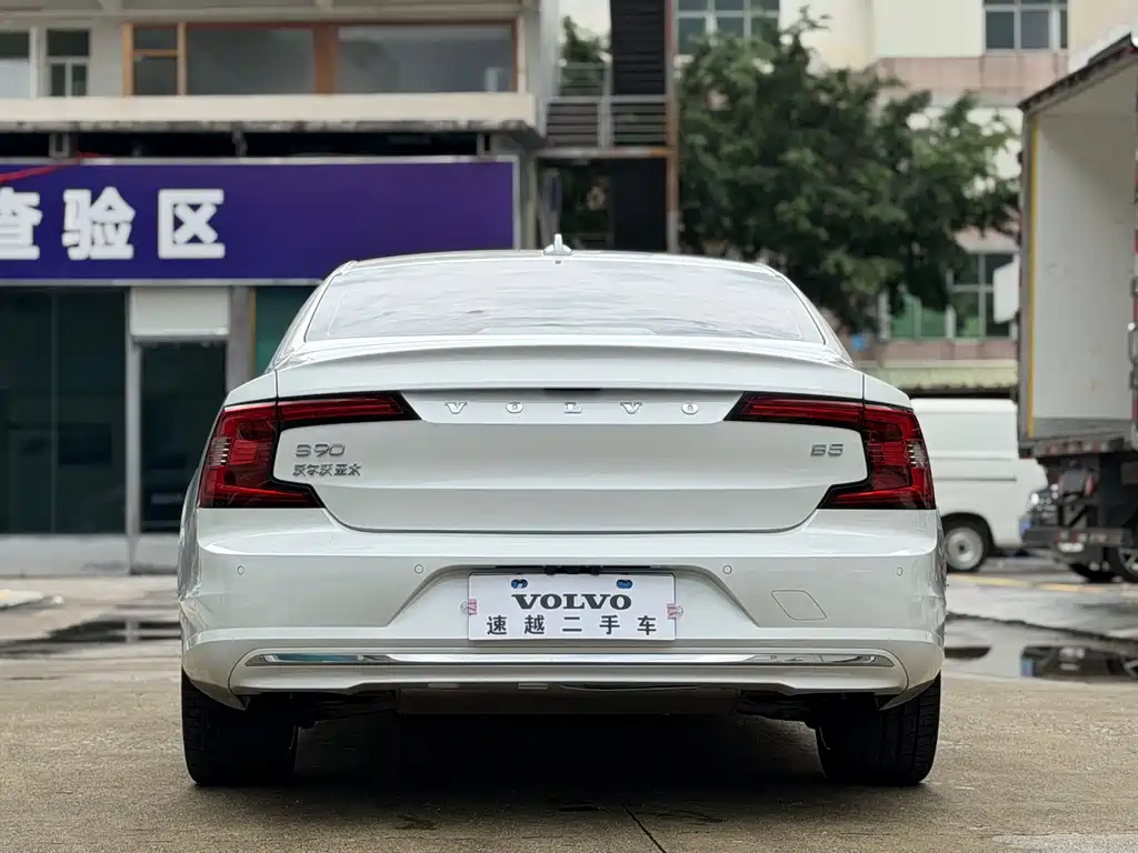 Volvo S90 2021 — фото 25