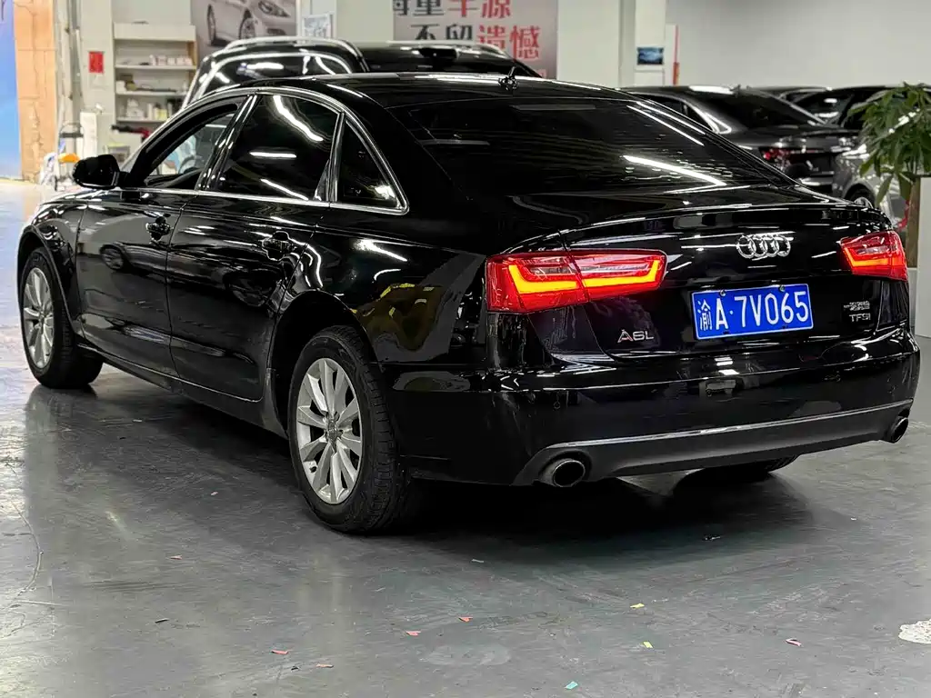 Audi A6L 2014 — фото 16