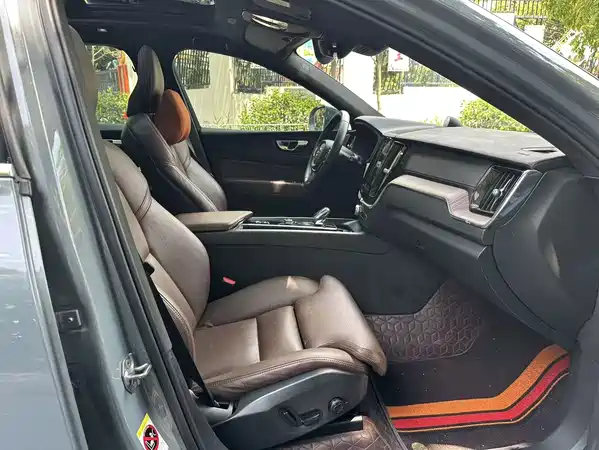 Volvo XC60 2021