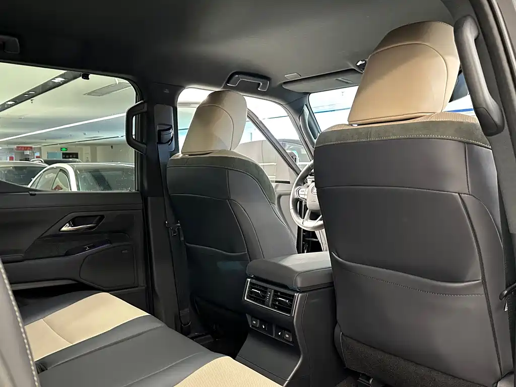 Lexus GX 2025 — фото 14