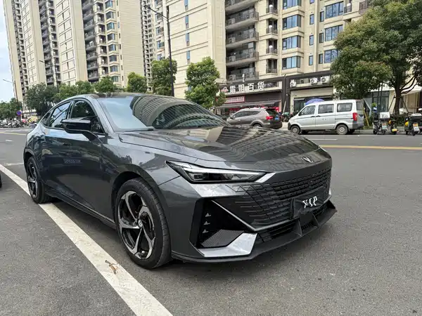 Changan UNI-V 2022