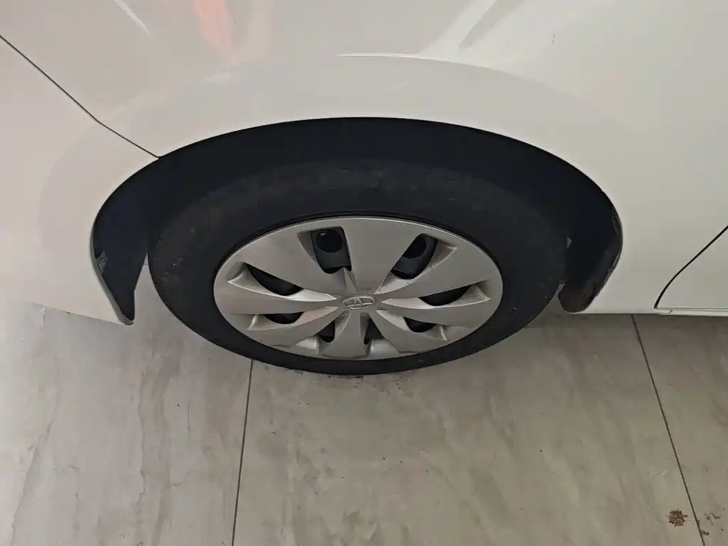 Toyota Yaris L 2020 — фото 23