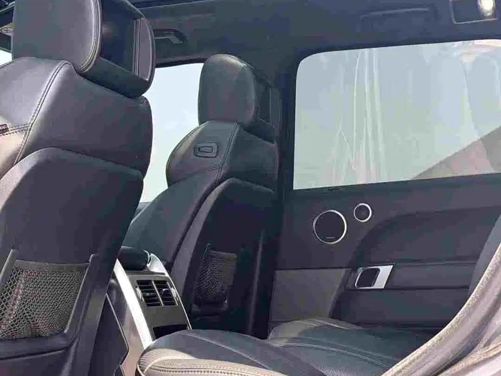 Land Rover Range Rover Sport 2018 — фото 11