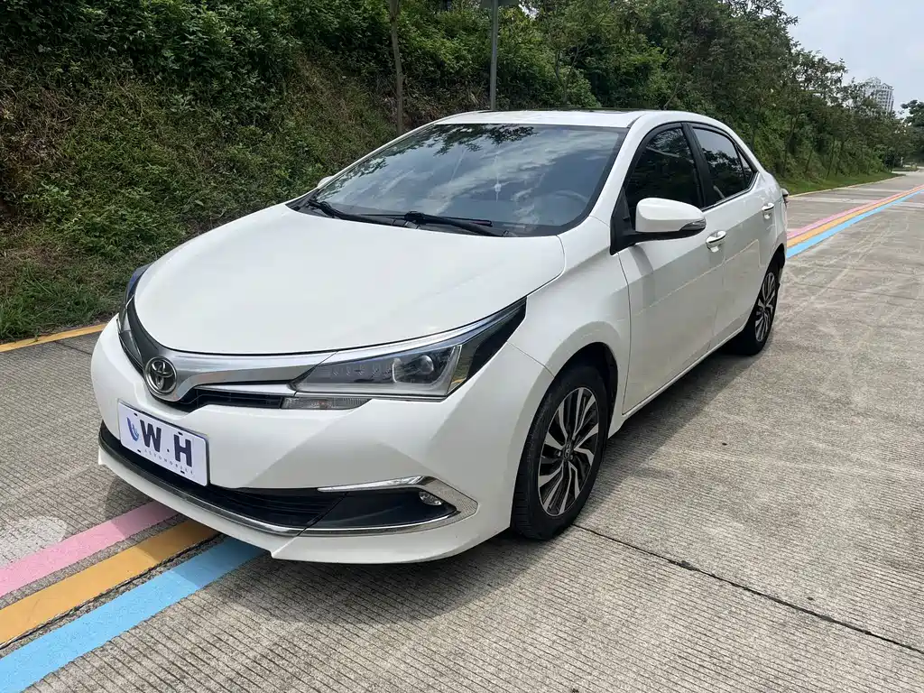 Toyota Corolla 2019 — фото 1