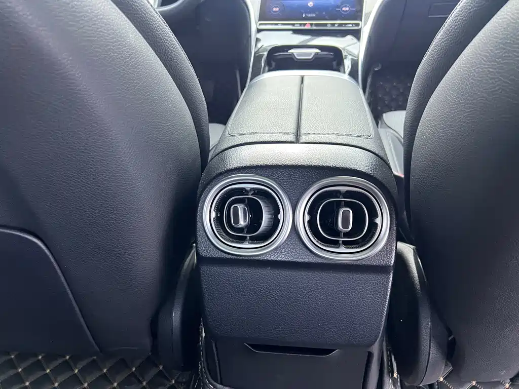 Mercedes-Benz C-Class 2022 — фото 12