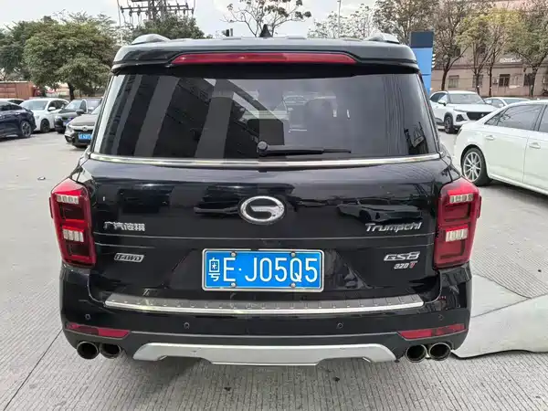 GAC Trumpchi GS8 2017