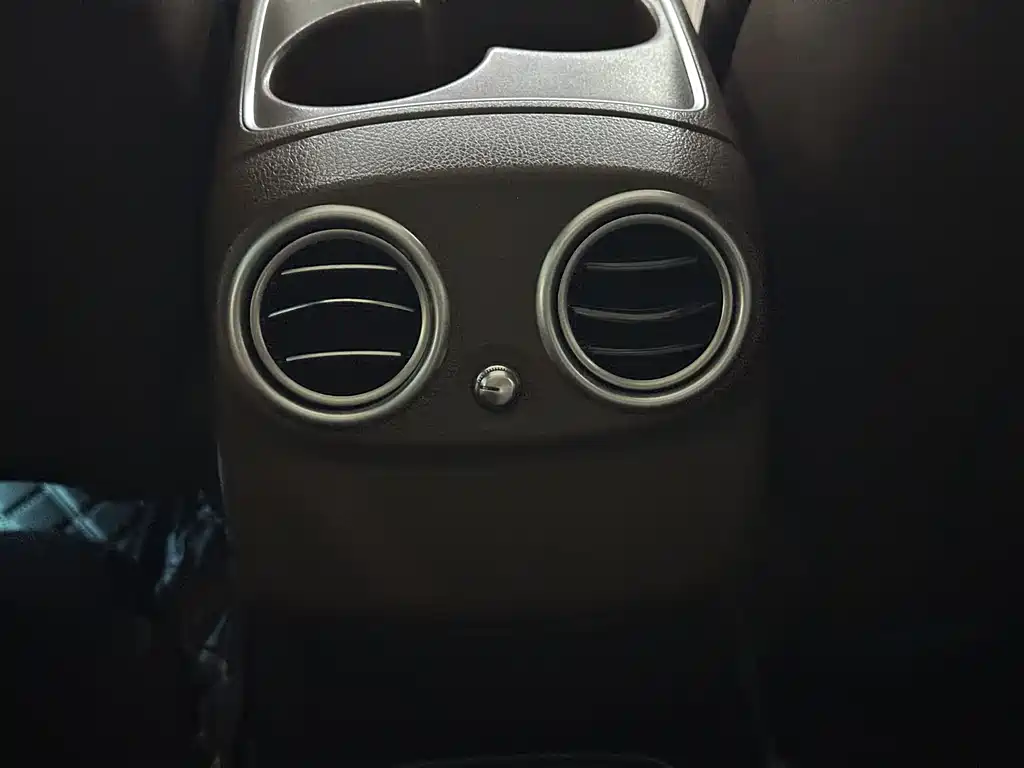 Mercedes-Benz E-Class 2019 — фото 14