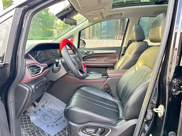 GAC Trumpchi M6 2022
