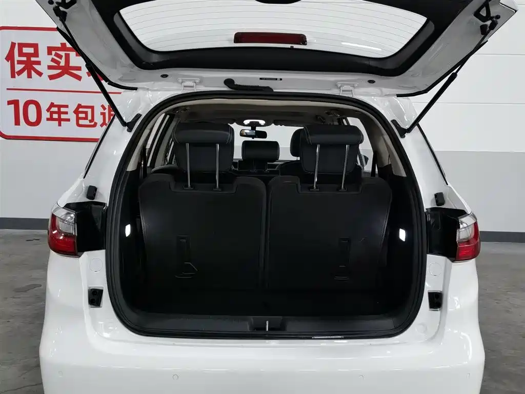 BYD MAX New Energy 2019 — фото 16