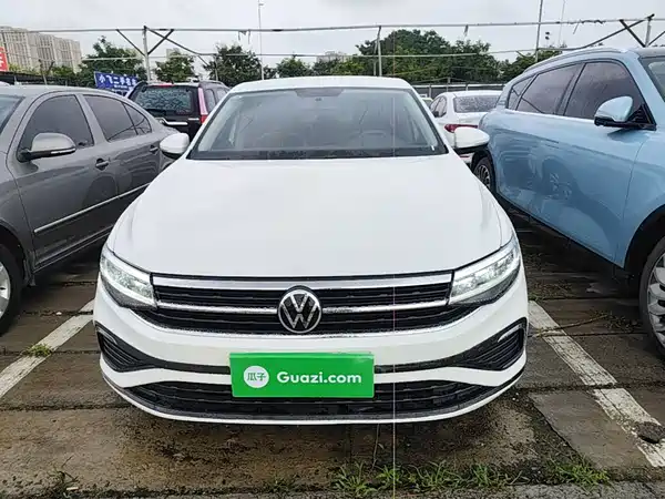 Volkswagen Bora 2023