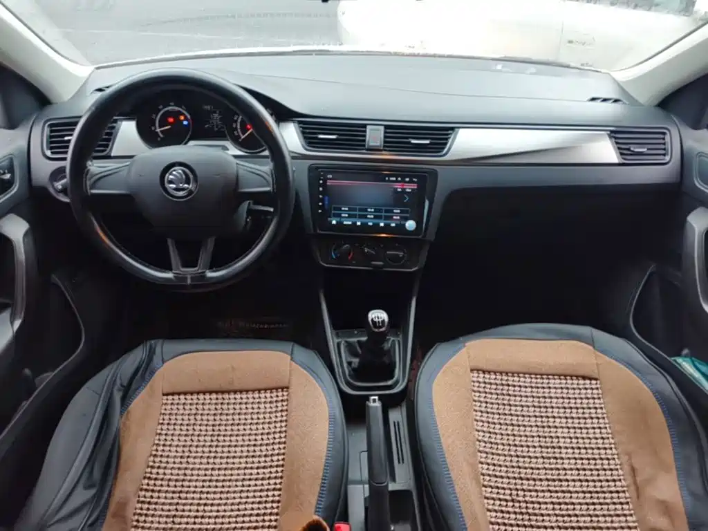 Skoda Rapid 2020 — фото 10