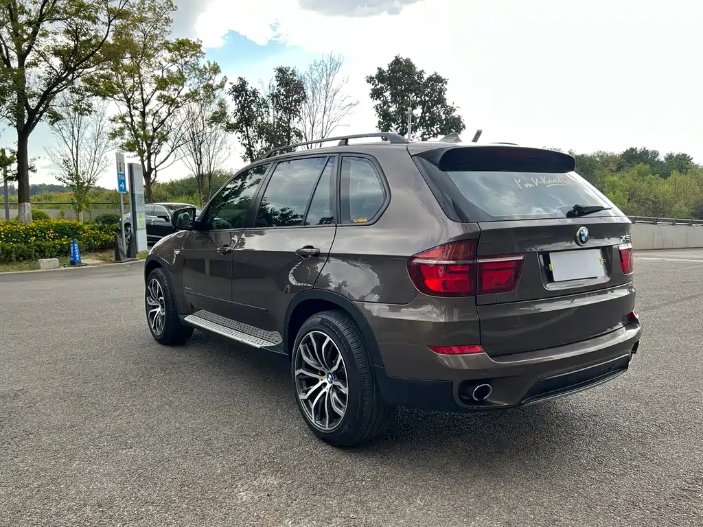 BMW X5 2012 — фото 9