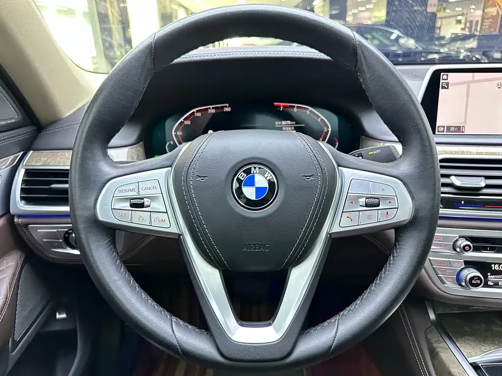 BMW 7 Series 2022 — фото 10