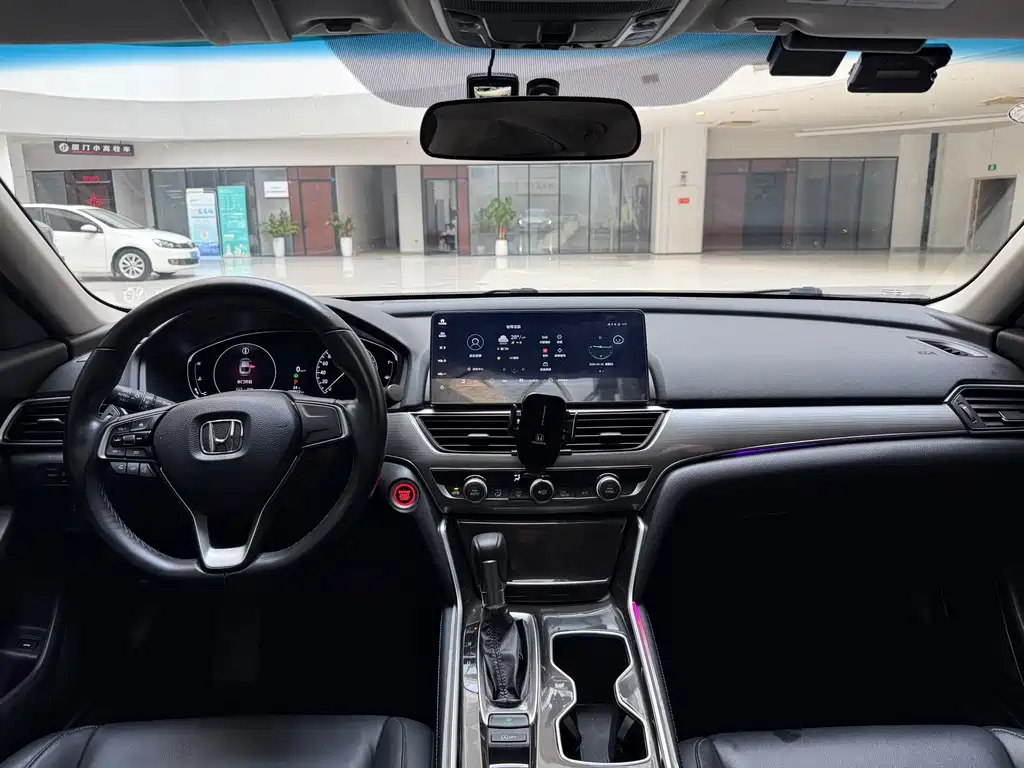 Honda Accord 2022 — фото 12