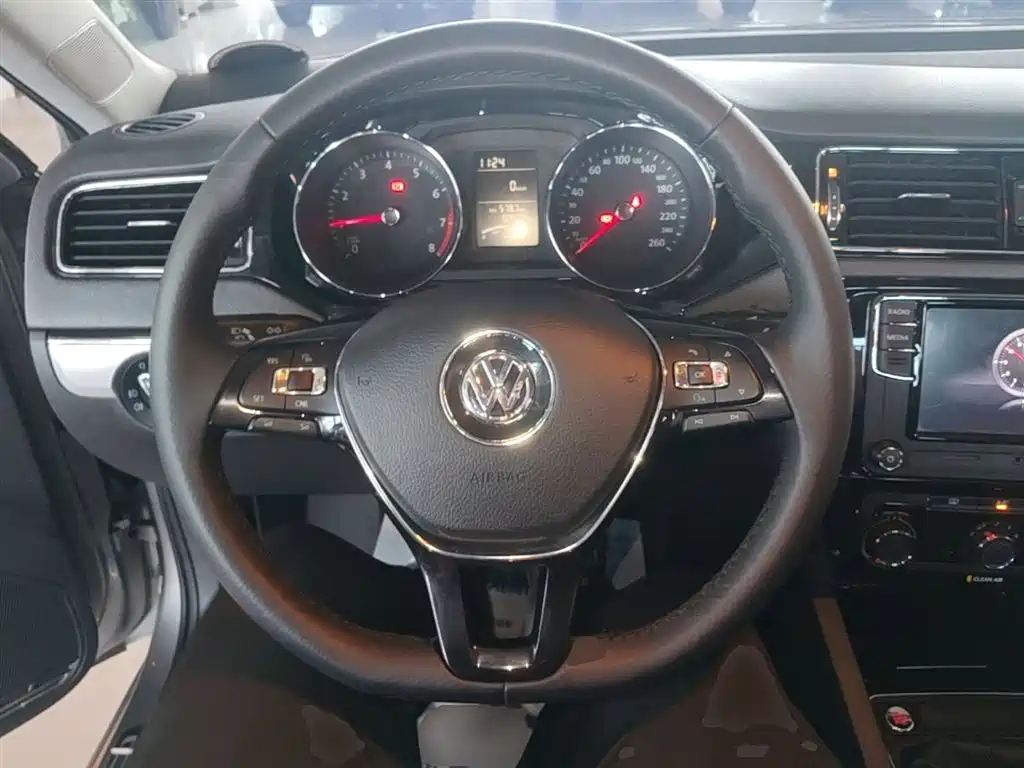 Volkswagen Sagitar 2018 — фото 11