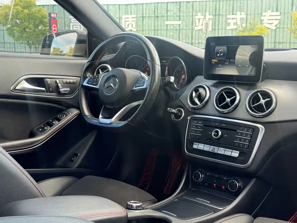 Mercedes-Benz CLA 2017 — фото 18
