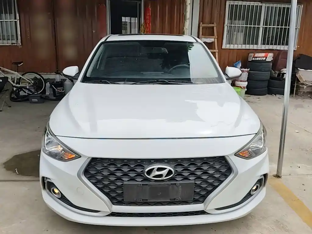 Hyundai Elantra 2017 — фото 3