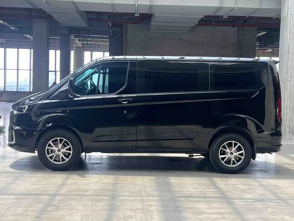 Ford Transit 2024 — фото 12