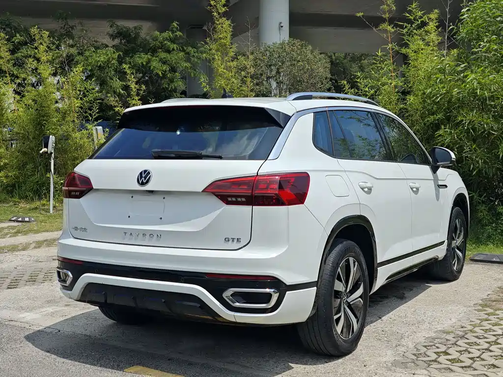 Volkswagen GTE PHEV 2023 — фото 6