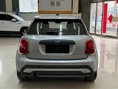 MINI MINI 2023