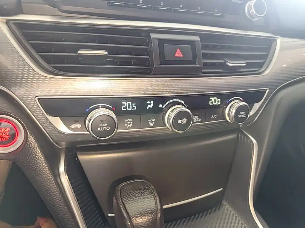 Honda Accord 2018 — фото 13