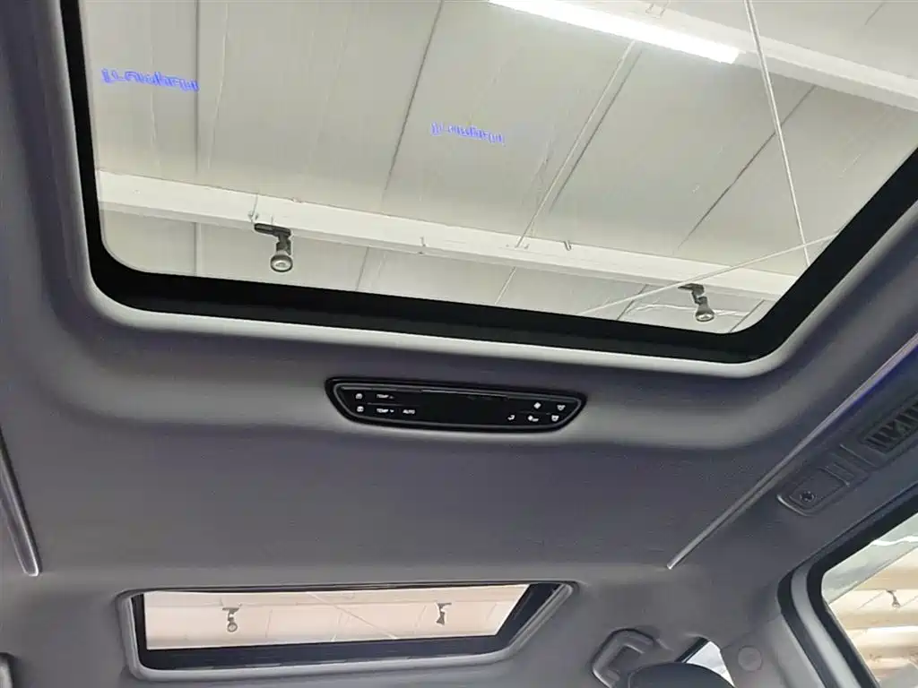 GAC Motor Trumpchi M8 2022 — фото 18