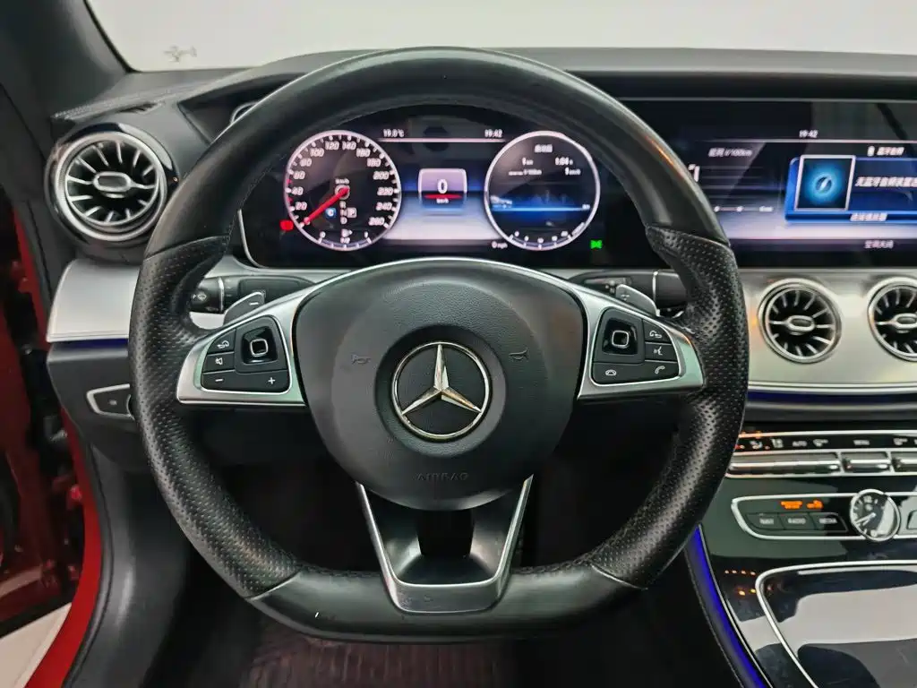 Mercedes-Benz E-Class 2018 — фото 11