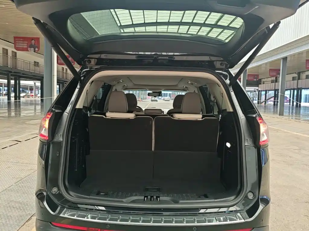 Ford Edge 2016 — фото 19