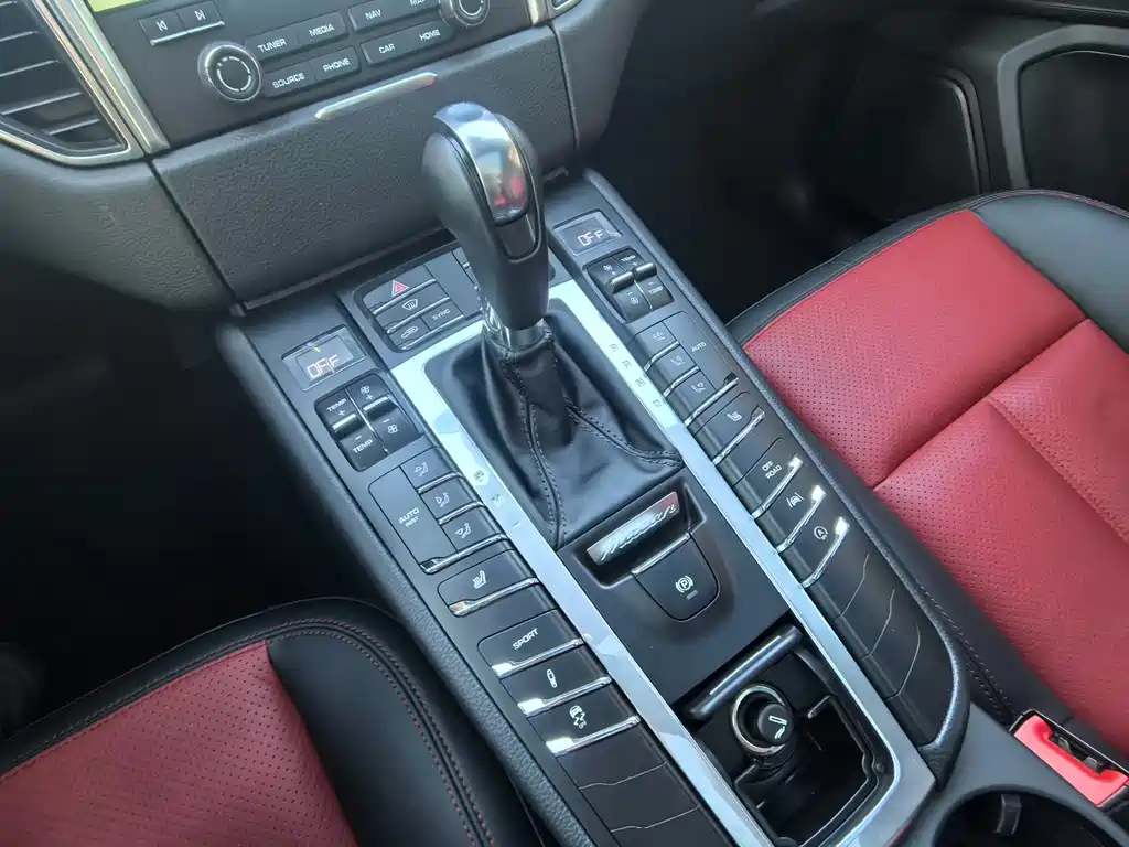 Porsche Macan 2019 — фото 8