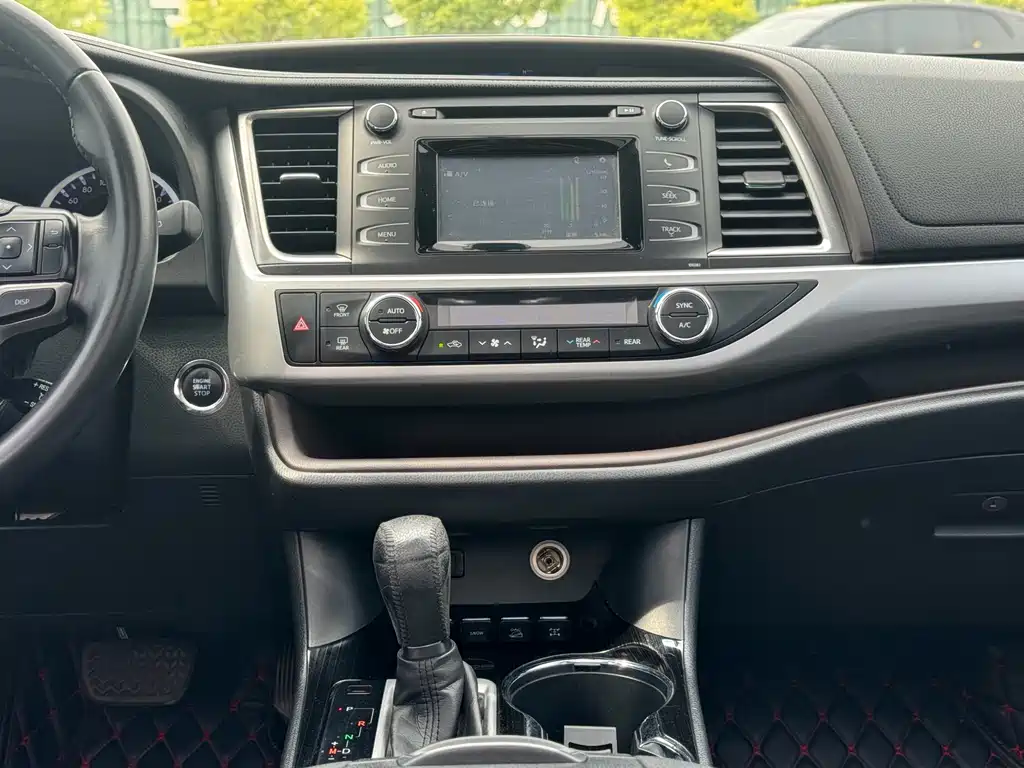Toyota Highlander 2016 — фото 11