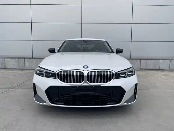 BMW 3 Series 2023